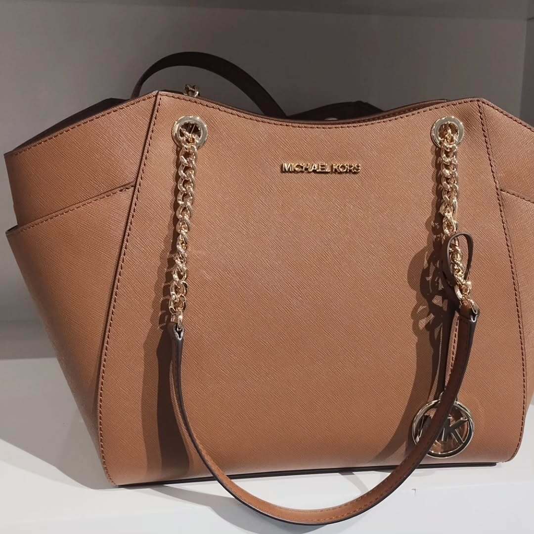 Michael Kors "jet set travel" wallet